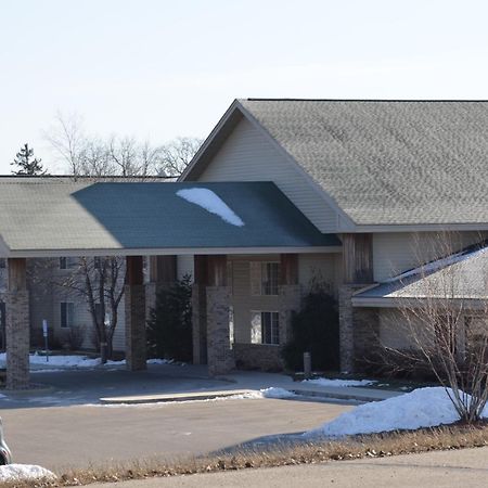 Boarders Inn And Suites By Cobblestone Hotels - Fayette Bagian luar foto