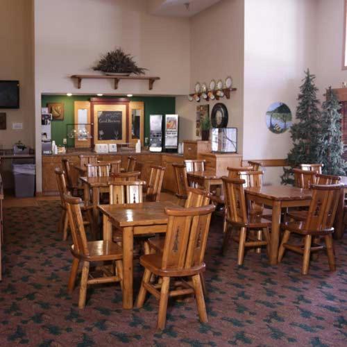 Boarders Inn And Suites By Cobblestone Hotels - Fayette Bagian luar foto