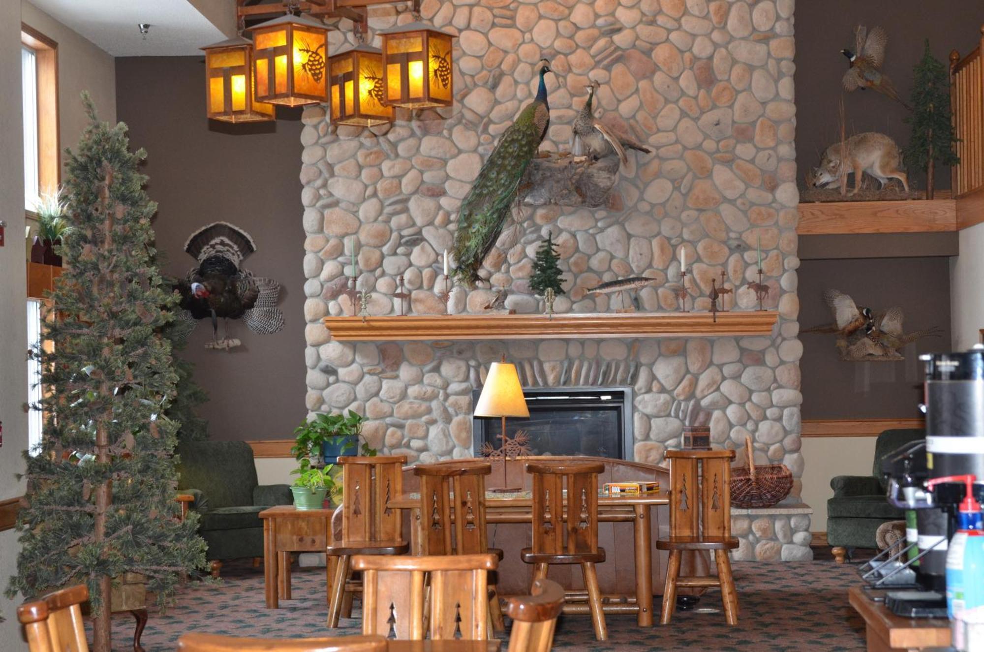 Boarders Inn And Suites By Cobblestone Hotels - Fayette Bagian luar foto